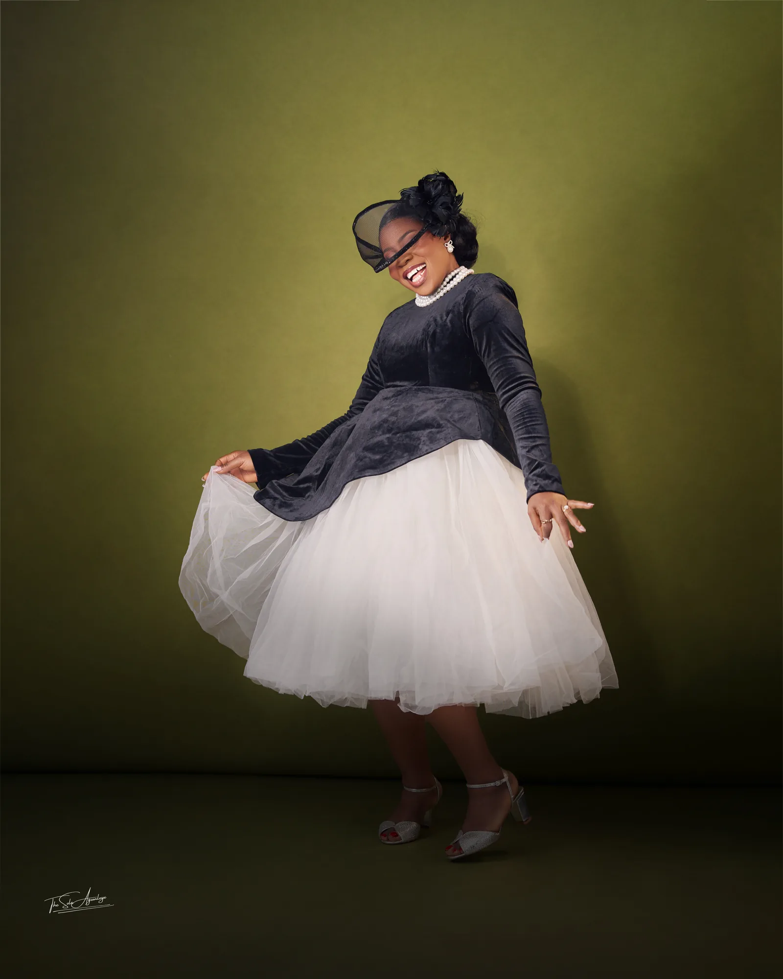 Ebahi turning, tulle skirt in motion